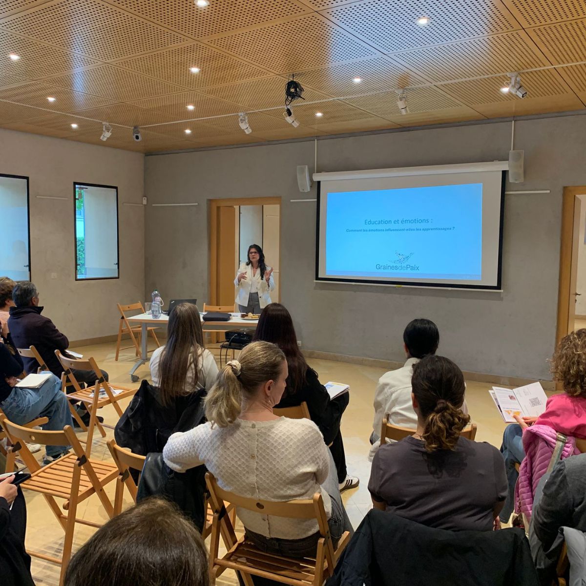 Conférence à Saint-Sulpice : émotions et réussite scolaire au cœur des échanges