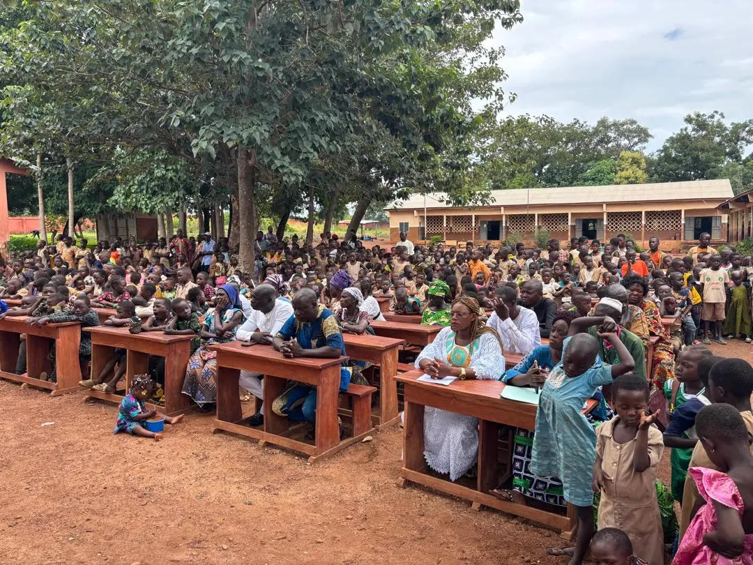 Rassemblement communautaire au Bénin