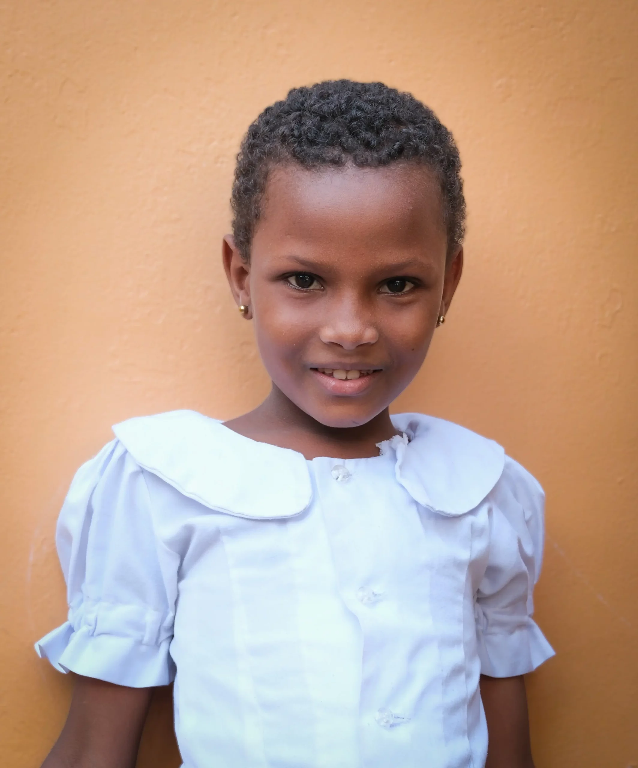 Fillette à l'école au Bénin